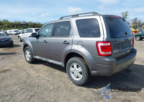 2010 Ford Escape Xlt z USA, uszkodzony, nr VIN 1FMCU9DG7AKD31754